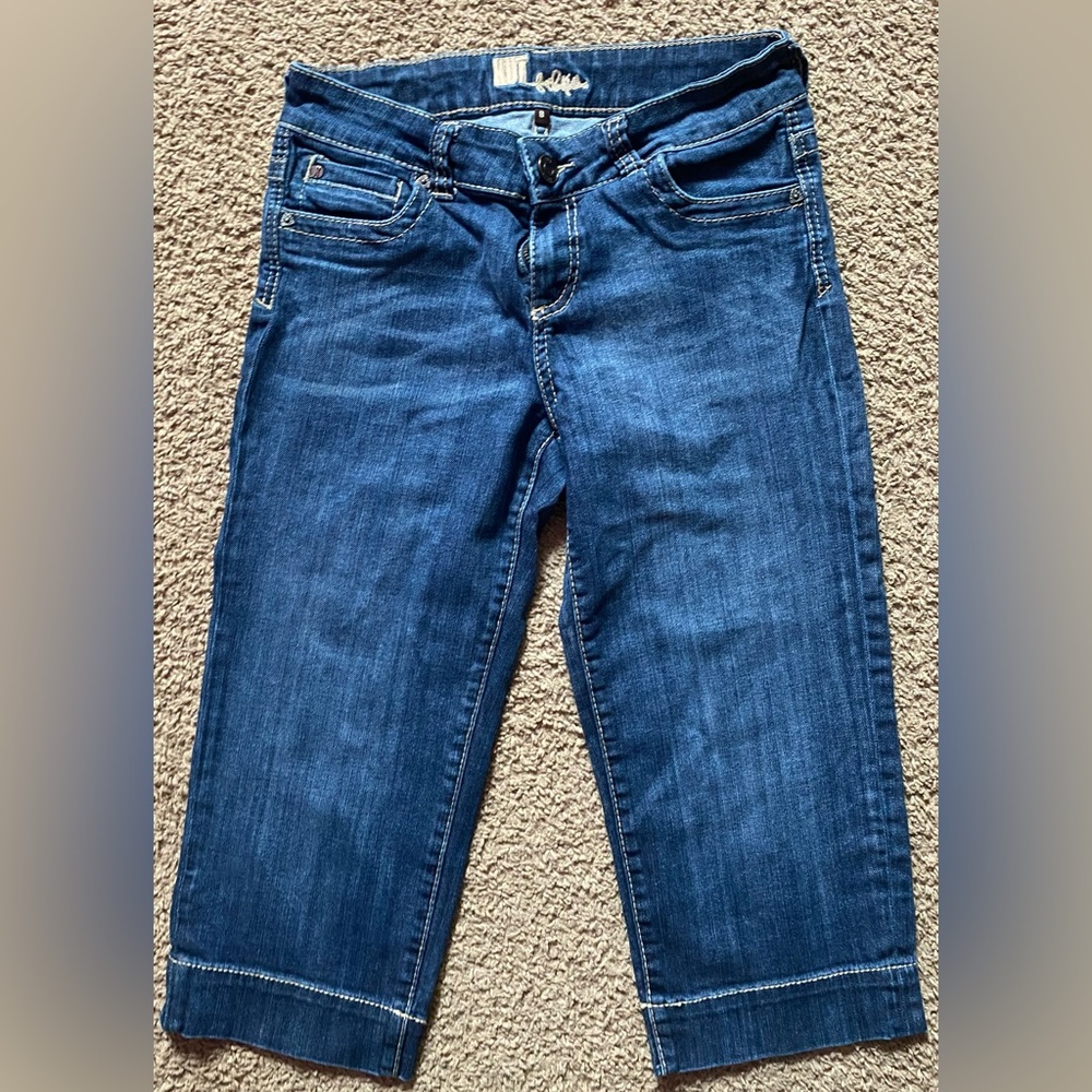 Women denim capris